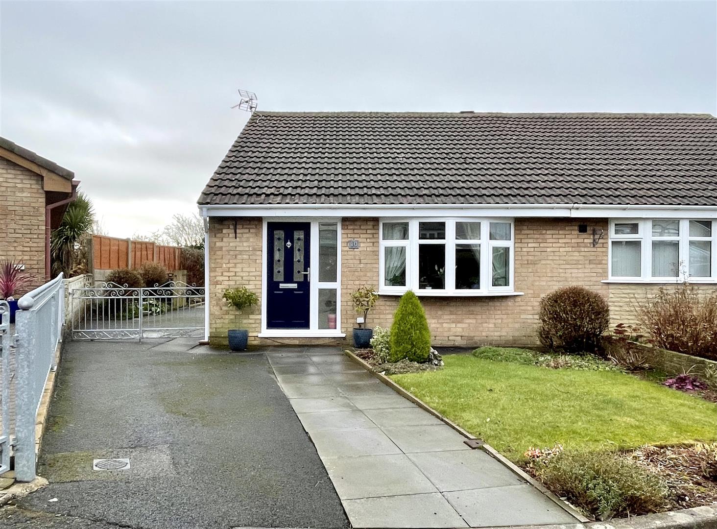 Bungalow Semi Detached Pennington Close, Dalton In Furness